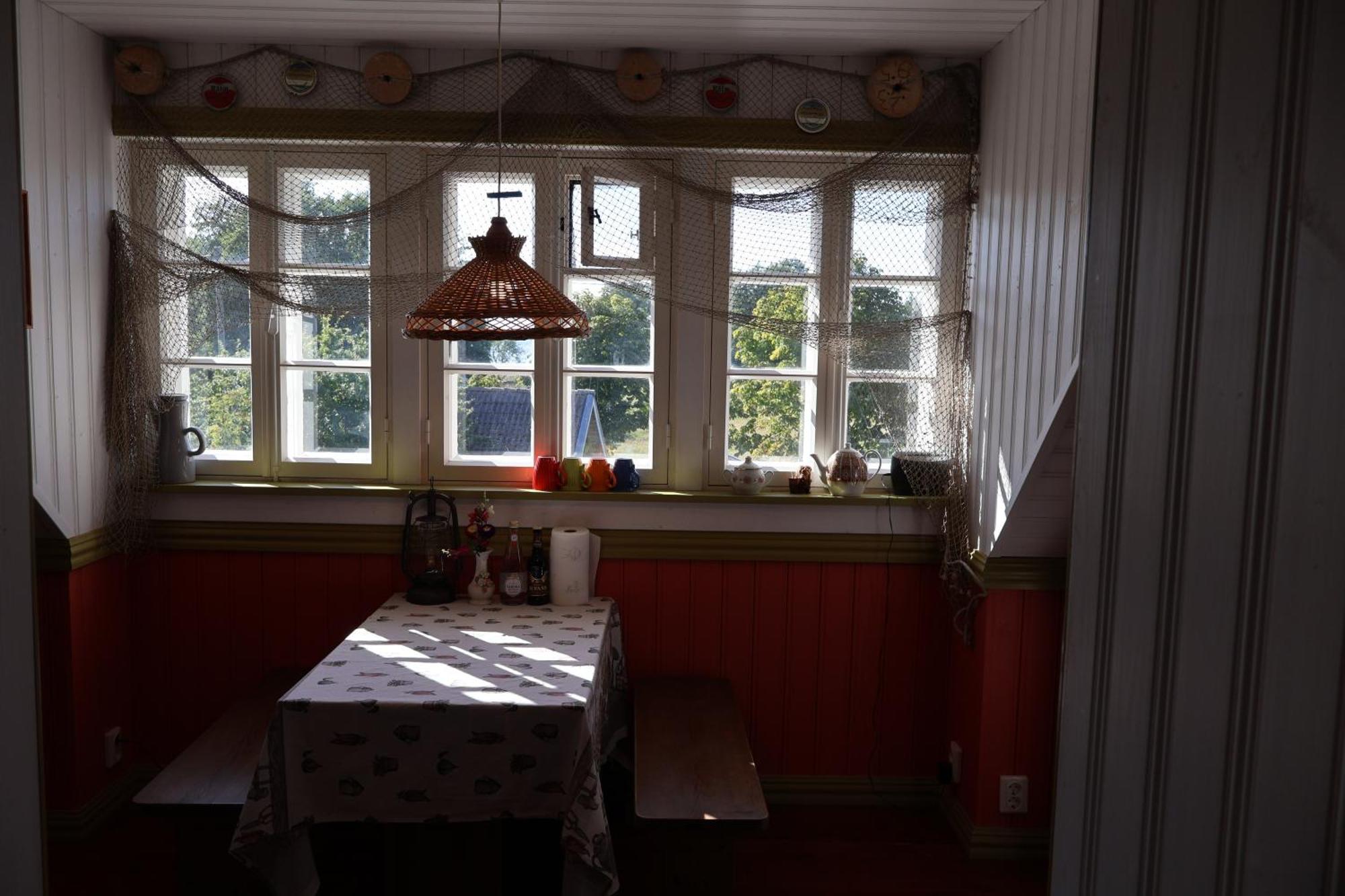 Leesi Puhkemaja Guest House Exterior foto