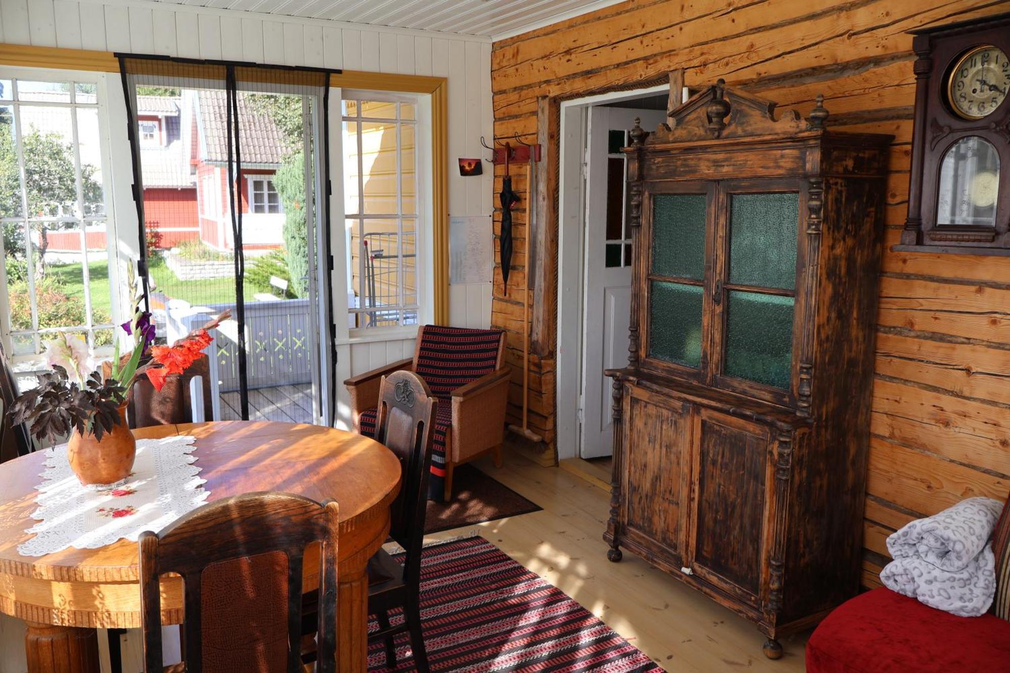 Leesi Puhkemaja Guest House Exterior foto