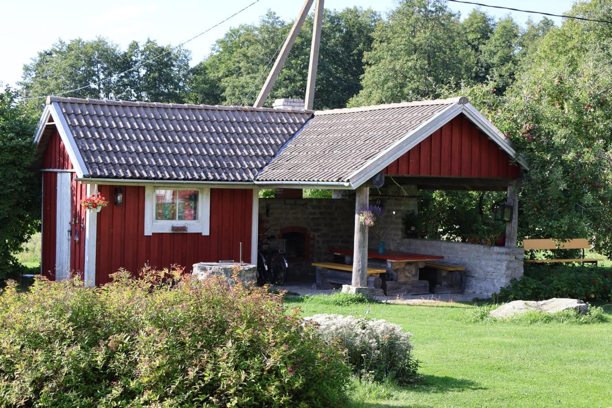 Leesi Puhkemaja Guest House Exterior foto