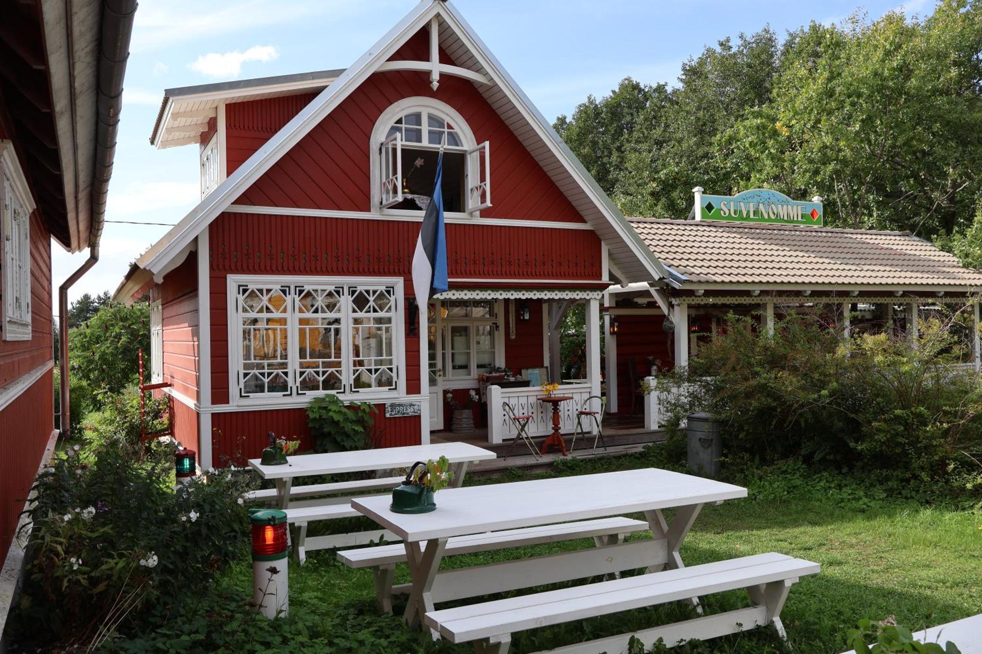Leesi Puhkemaja Guest House Exterior foto