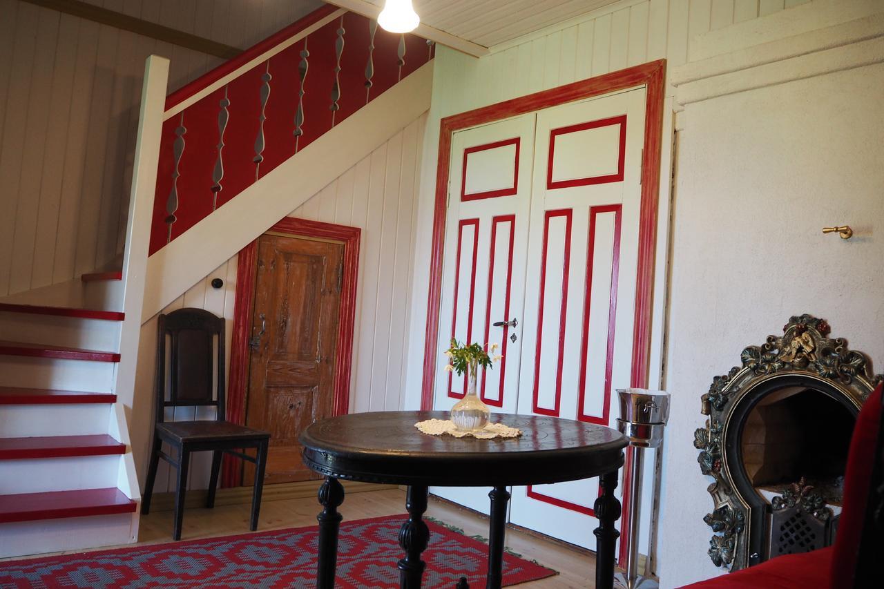 Leesi Puhkemaja Guest House Exterior foto